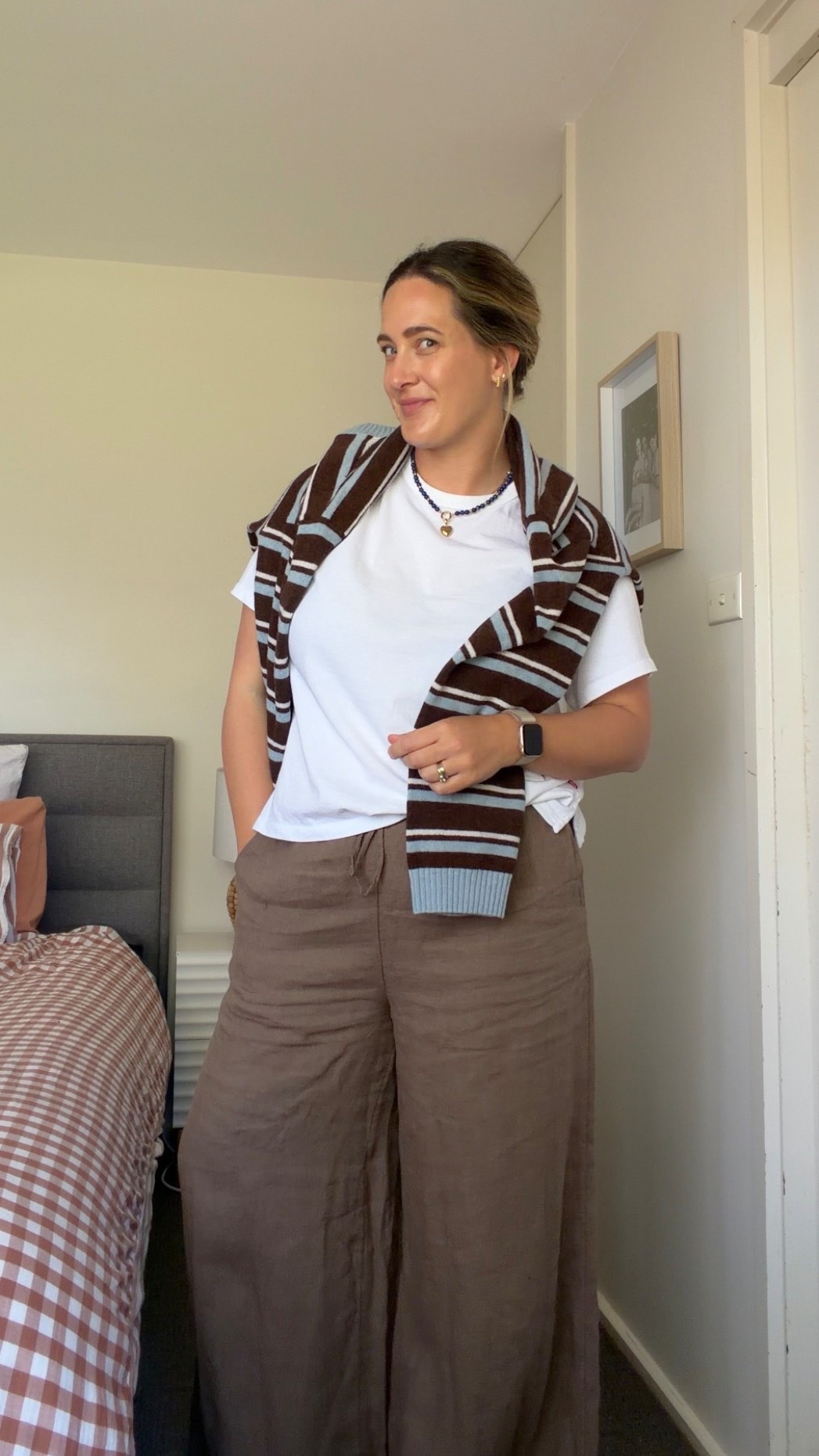 Today’s spring inspired outfit of the day 🌻

Pants- size 16
Tee- size XL
Knit- size 16

The specific colour of my birks are oiled cognac 🤎

#outfit #midsize #linen #spring