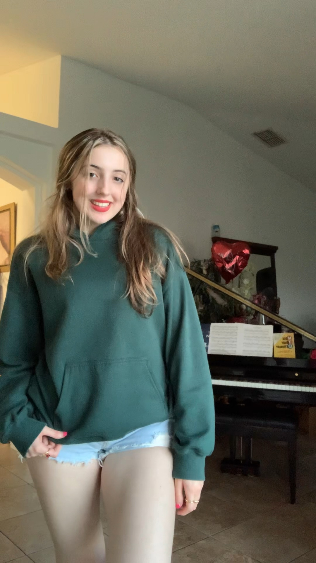 hoodie: Hollister (my favorite hoodie)
shorts: Levi’s

#LTKSeasonal #LTKFindsUnder50 #LTKGiftGuide