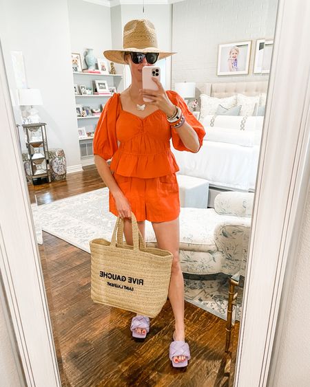 Spring / summer sets are coming in hot! Y’all all know that I am obsessed with a good matchy Matchy set!!! Bought several last year and bought this one yesterday! Perfect for anything…I’m thinking travel/pool/beach time. Best part…it’s all under $50 (the shorts are 20% too).  Don’t wait to but…stuff like this sells out fast!


#LTKsalealert #LTKunder50 #LTKitbag