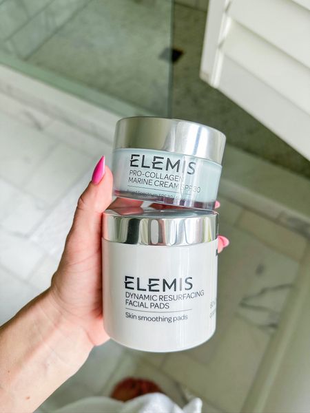 I’ve added two new skincare products to my routine: the @elemis Dynamic Resurfacing Facial Pads and Pro-Collagen Marine Cream SPF 30. I’m OBSESSED with both. #ad #elemispartner

The Dynamic Resurfacing Facial Pads are winners because they have such a gentle AHA that you can use them daily both morning and night. These lift away dead cells and accelerate your skin's natural cell turnover. They’re gentle but effective, which is the BEST combo for an AHA product.

The Pro-Collagen Marine Cream SPF 30 is a new hero product for me. It’s one of the best AM moisturizers I’ve ever used: super hydrating but light enough to go under makeup (my makeup actually looks BETTER with this underneath). It uses plant and marine actives to hydrate and firm skin (yes please). And SPF 30 is cherry on top. 

Linking both (and two other Elemis products on my wishlist) below. 


#LTKbeauty