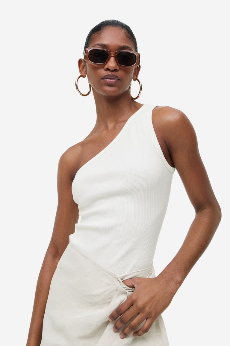 Geripptes One-Shoulder-Shirt - Weiß - Ladies | H&M DE | H&M (DE, AT, CH, DK, NL, NO, FI)