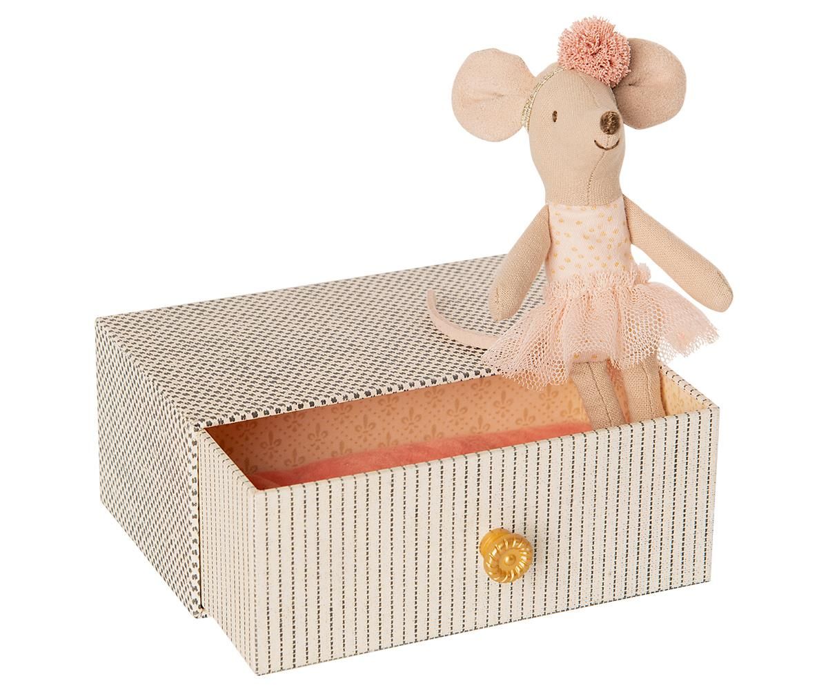 Dancing Little Sister Mouse in Daybed | Trouva (Global)