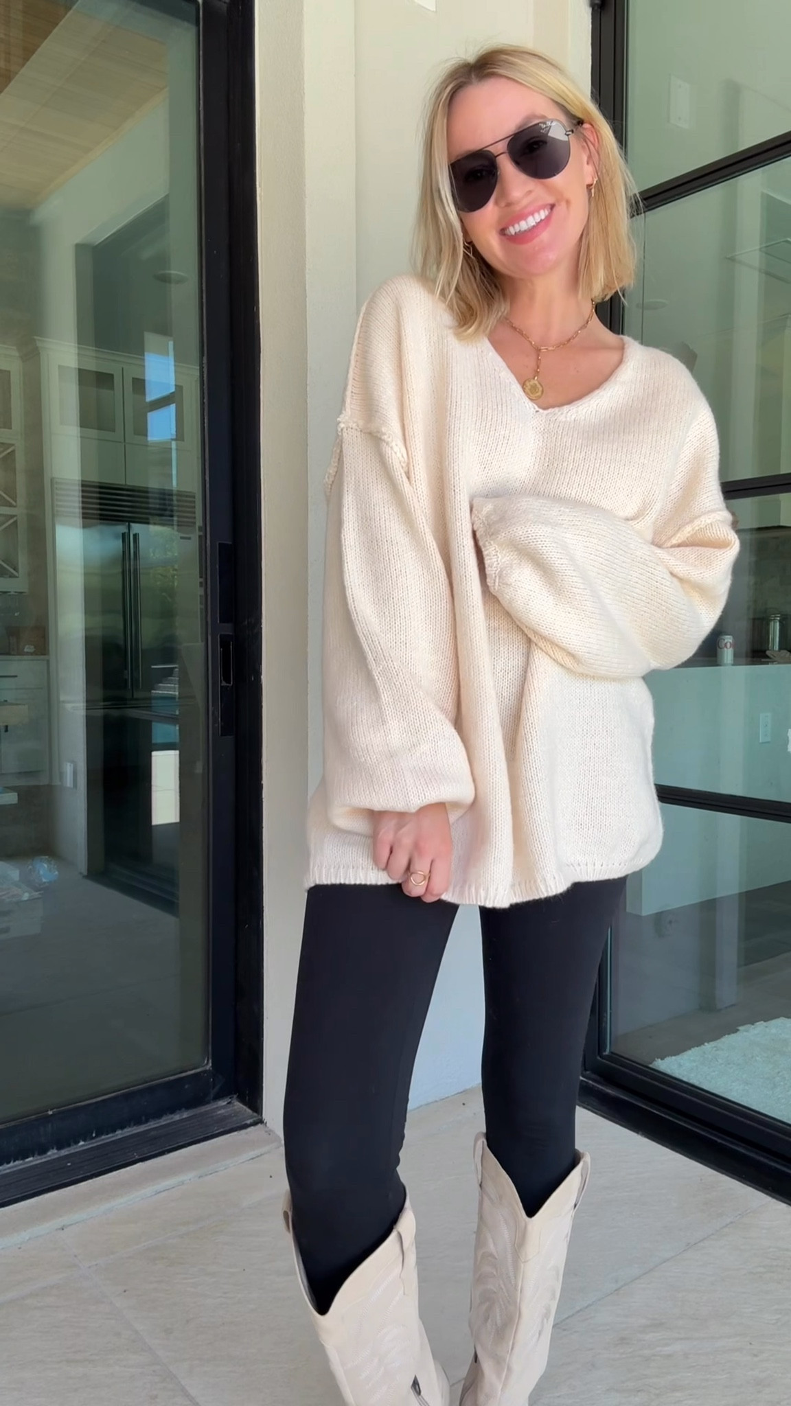 Cozy and adorable everyday outfit 

#LTKMidsize #LTKOver40 #LTKootd