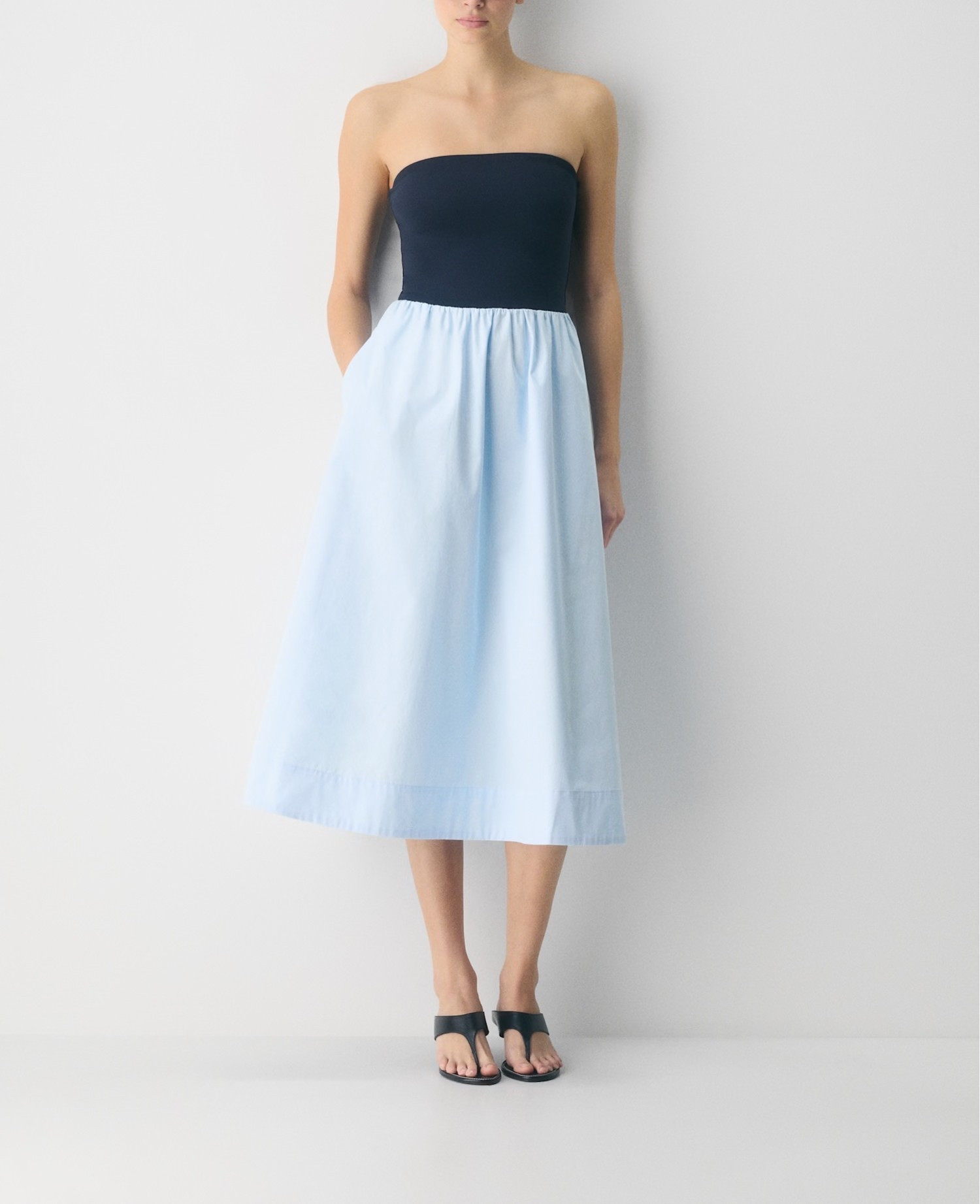 This fit-and-flare cotton poplin midi dress with a contour bodice combines structured sophistication with effortless femininity, creating the perfect look for brunches, garden parties, vacations, and elevated everyday styling ✨🤍 ON SALE and under $100.

Keywords:

* fit and flare midi dress
* cotton poplin dress
* contour bodice dress
* feminine midi dress
* elegant summer dress
* structured midi dress
* timeless white dress
* romantic daytime dress
* European summer outfit
* garden party dress
* brunch outfit inspiration
* vacation wardrobe staple
* elevated everyday fashion

#LTKSaleAlert #LTKTravel #LTKootd