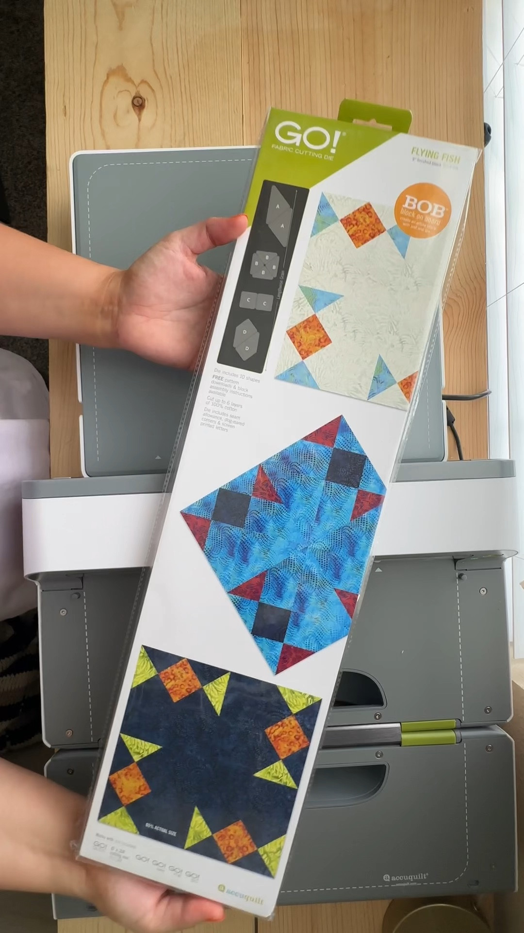 Got to play with new GO! Flying Fish die from @accuquilt this month and paired it with this Christmas layer cake from @modafabrics and I’m in loveeee 😍 The BOB dies are my favorite and I love that you can change them up a bit! I’ll show you my plan for these soon since I’m only using pieces B and C. 

I was inspired by @quiltwithmisskate when she said she saw candy wrappers when we were talking about this die and now that’s all I can think of! And what better to make them in than Christmas candy wrappers? (The answer is nothing, Christmas is the best 😉)