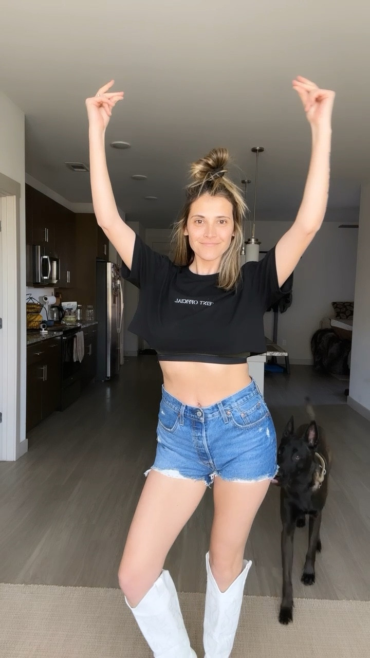 Country cowgirl party Ready with these cute and comfy high rise jean short finds + some cute high quality white cowgirl boots at a great price!

I’m 5’8 wearing a size 29 in both Levi shorts and a size small in the last pair of shorts that are very high rise and have some stretch!
