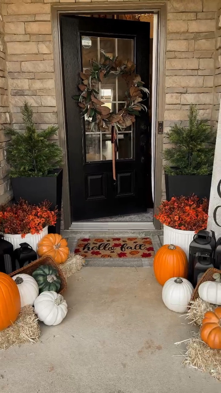 Fall porch🍁🎃🧡🍂🤎

#LTKStyleTip #LTKSeasonal #LTKHome
