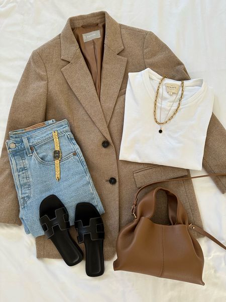 Blazer, classic outfit, chic outfit



#LTKSeasonal #LTKstyletip