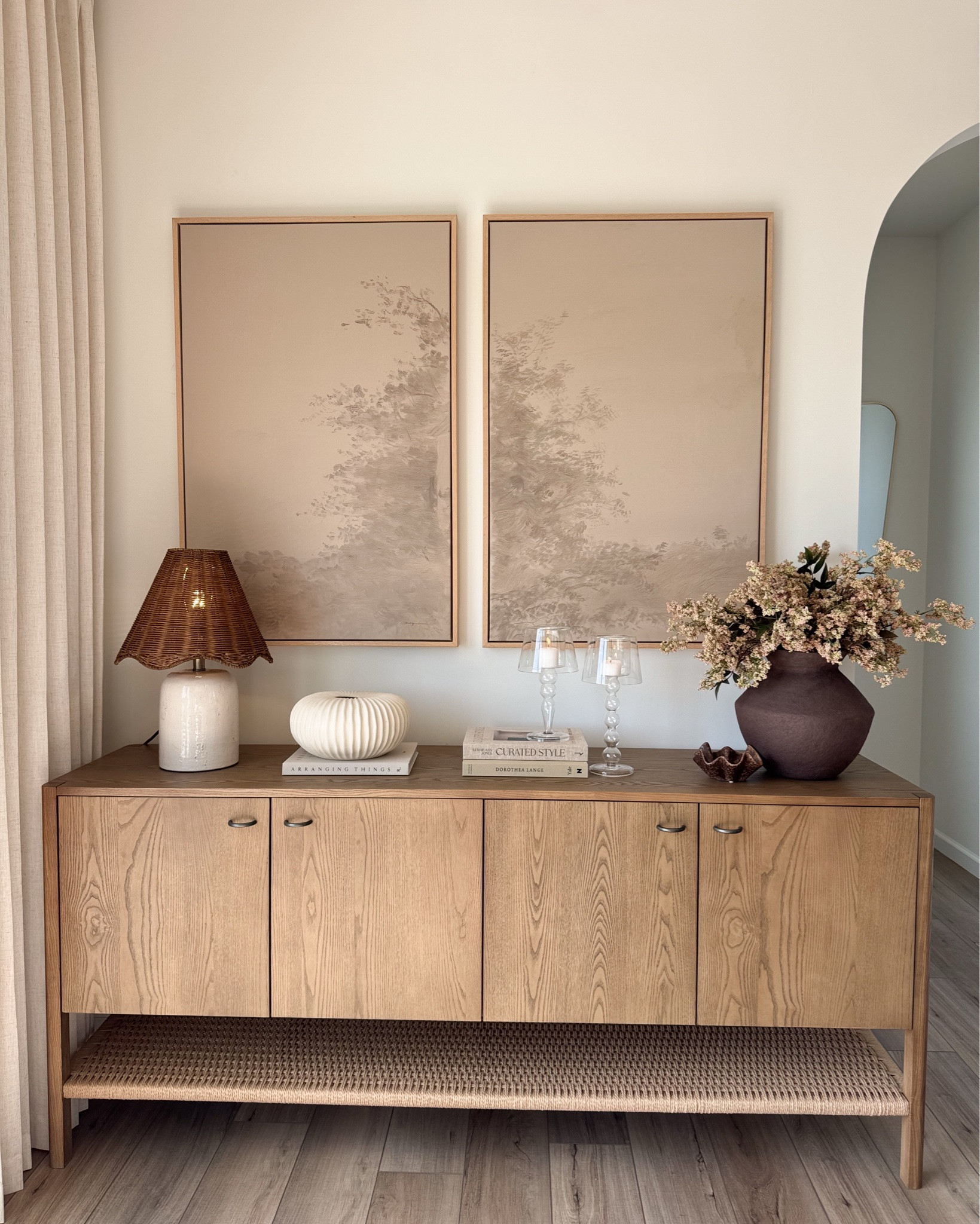 a low cortisol home views🍂 

🔗🧺follow and comment DETAILS for the links sent to you

#cozyseason #fallhomedecor #bermonths