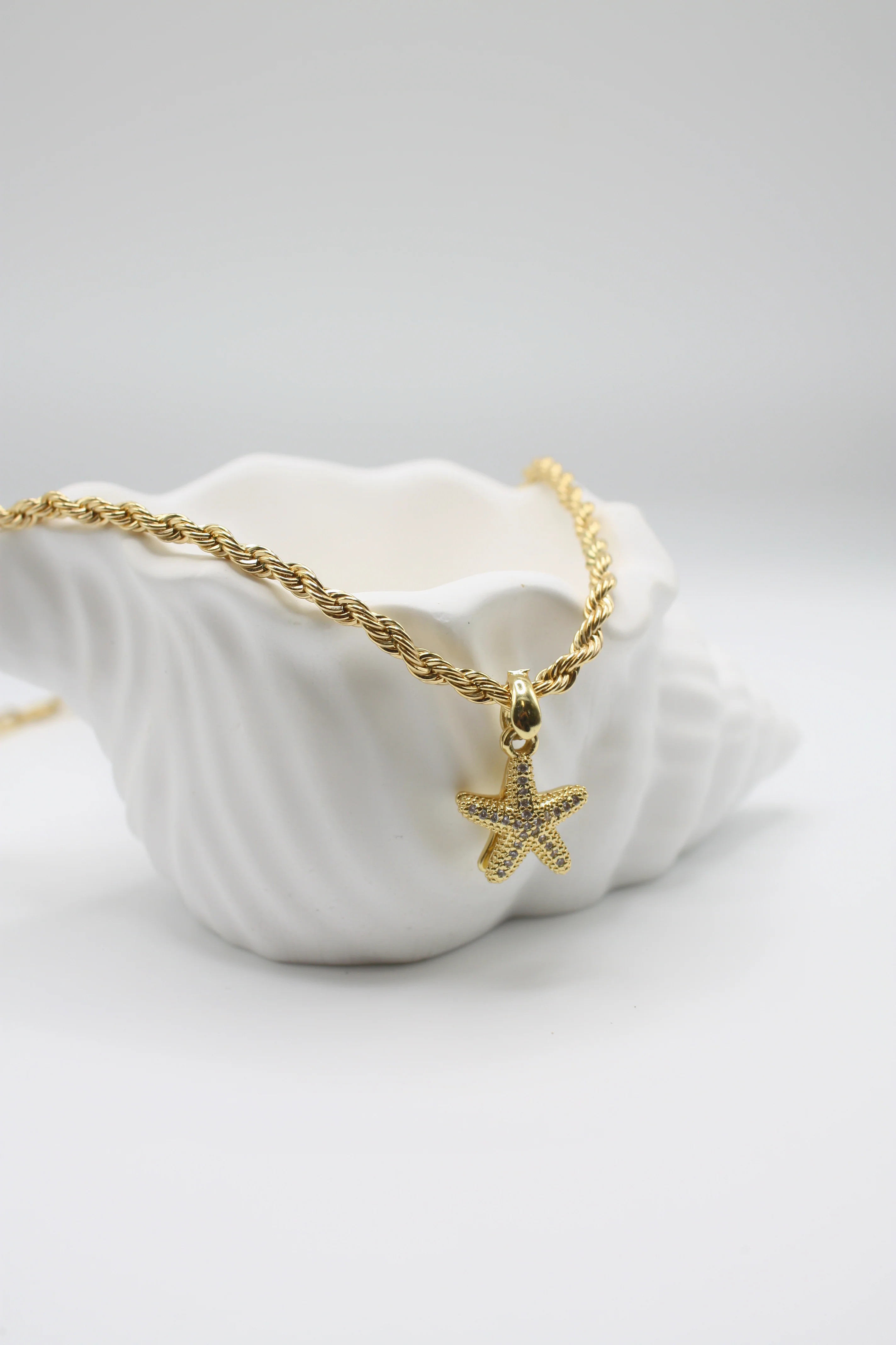 Gold Coast Necklace | 18k Gold Jewelry by Apelila | Apelila Jewelry