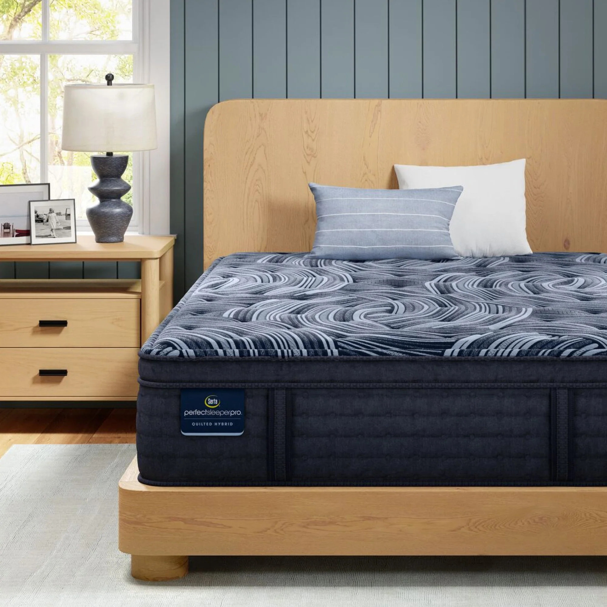 Serta Perfect Sleeper Pro Level Three 15" Latex Hybrid Plush Pillow Top Mattress - Queen | Serta
