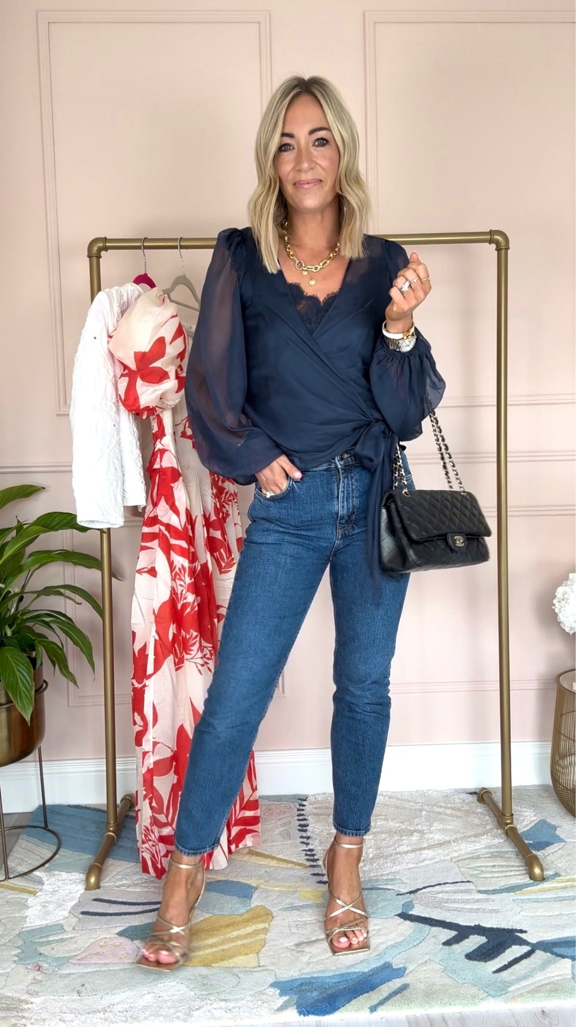 Jeans and a nice top 😉 #jeans #capsulewardrobe 

#LTKeurope #LTKFind #LTKstyletip