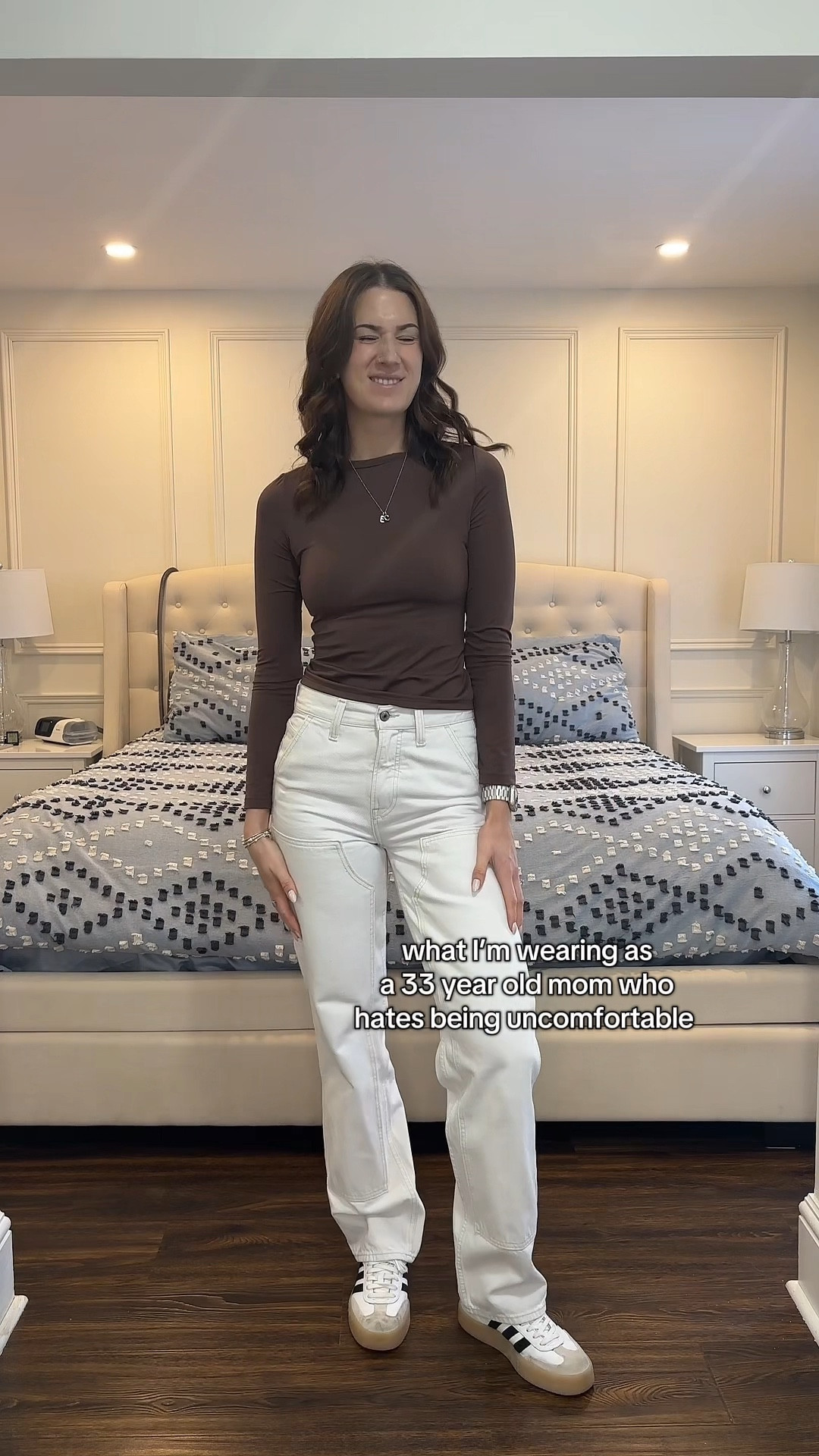 Wearing size 25L in the jeans for a more fitted look and a small in the top (top is from Amazon) msg me for link! 