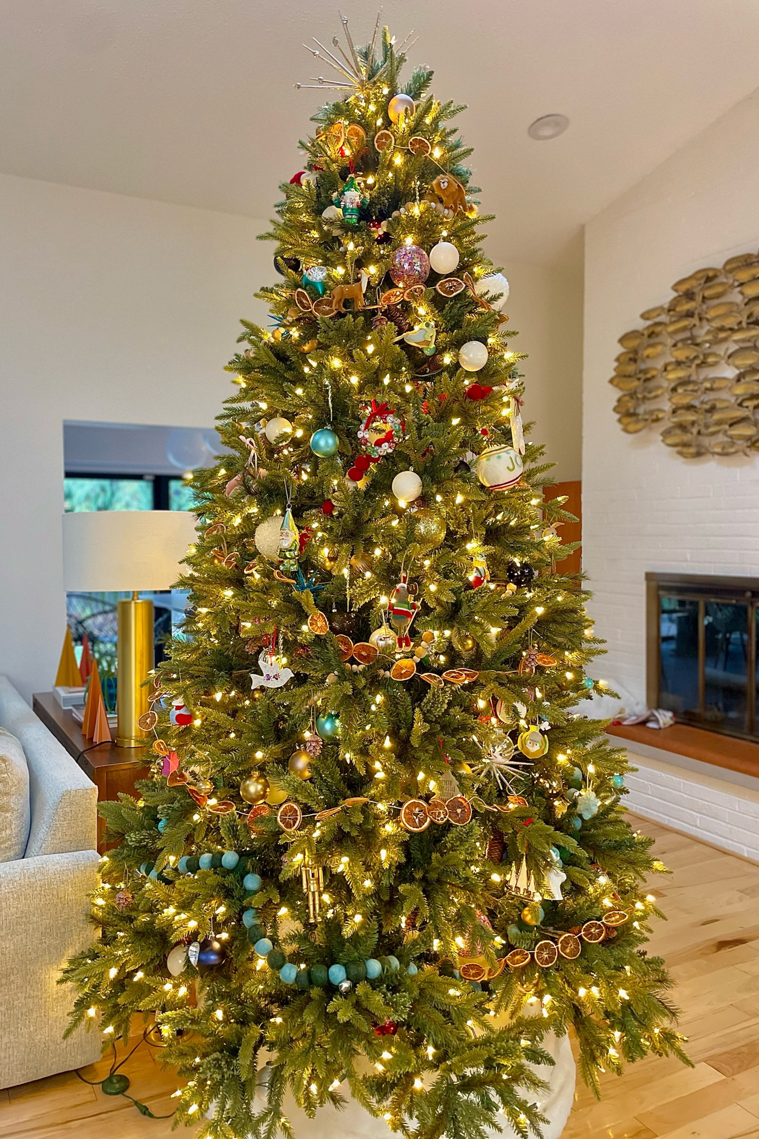 Modern colorful weirdo Xmas tree!