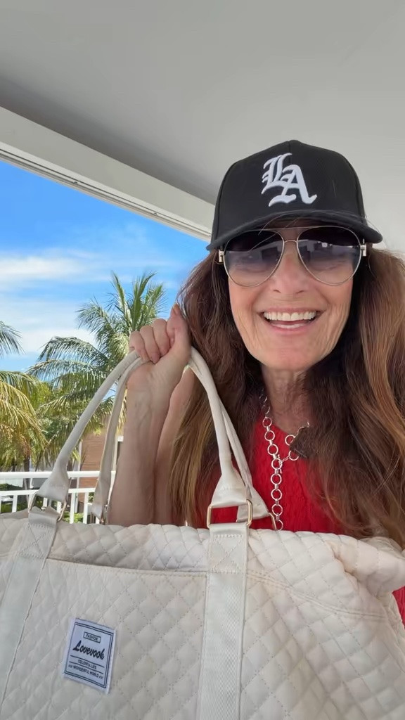 The Weekender Bag is a Weekend Must Have!🌴😎✈️🌞

#LTKTravel #LTKdayinmylife #LTKMothersDay