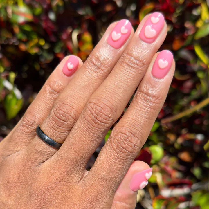 3D Crystal Hearts - Press-On | Extra Short | Round | Olive & June