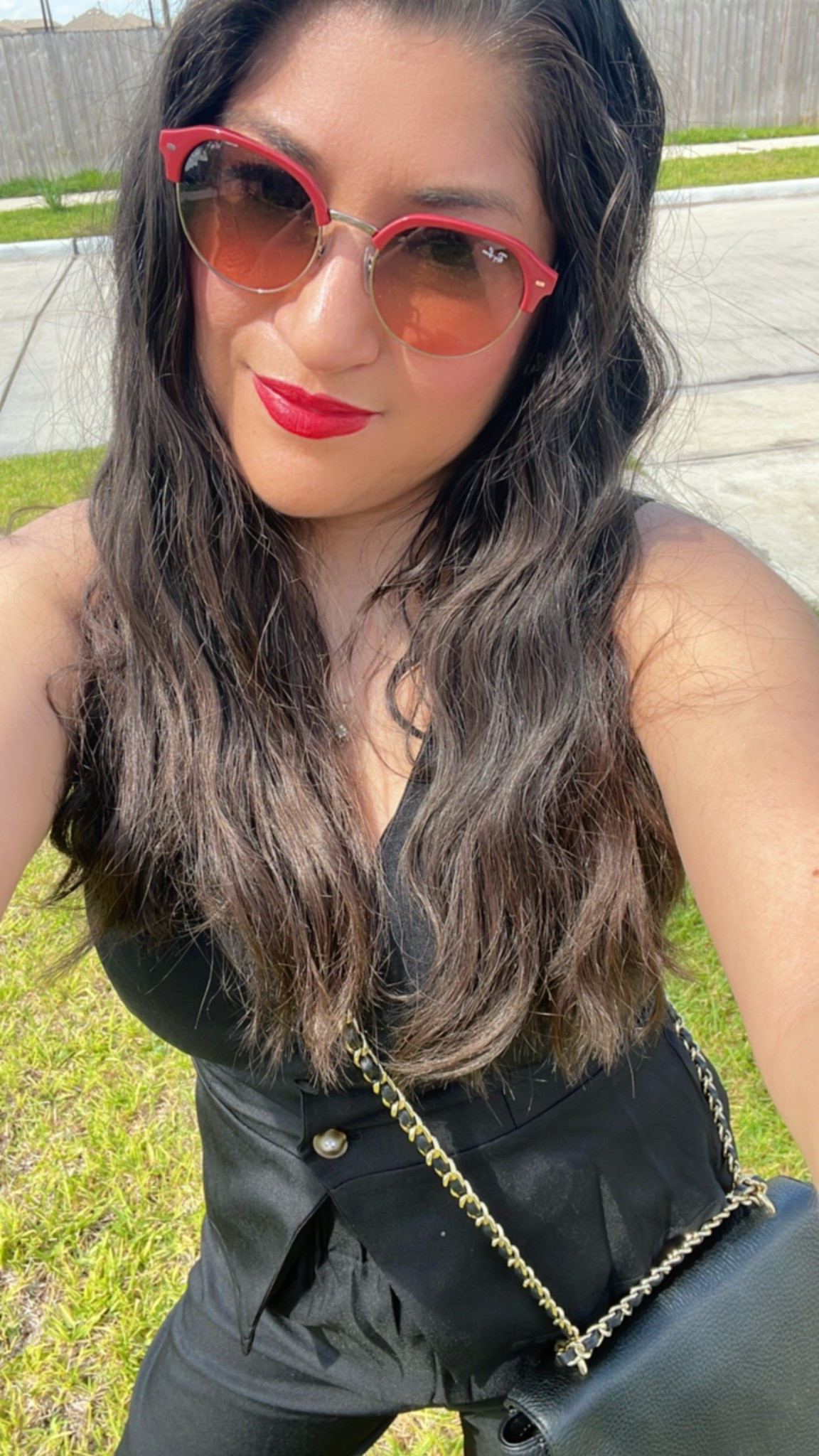 Sunday style keeping it simple and classic.
Linked my all–black outfit + this Tory Burch bag that’s been my go-to lately 🖤
Everything’s up on my LTK if you want details!

#LTKStyle #LTKBag #LTKOutfit


#LTKFindsUnder100 #LTKBeauty #LTKStyleTip