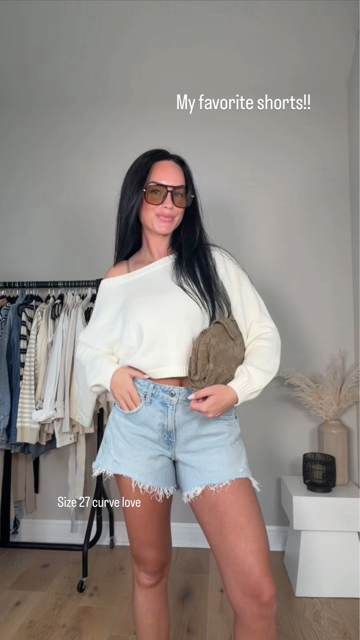 Don’t miss out on this Abercrombie sale! They make the best in them shorts!! ￼Use code SHORTSAF for extra savings 🛒✨🔗

My sizing 5’7, 145lbs, 32dd


@abercrombie

#LTKootd #LTKgrwm #LTKSaleAlert