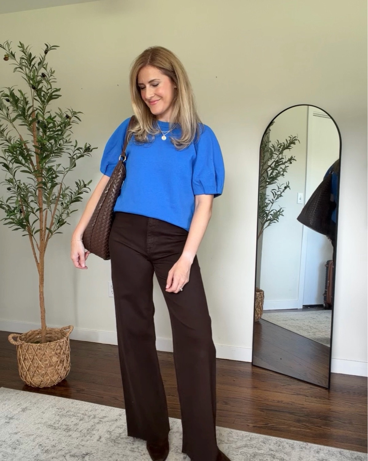 Walmart fall outfit idea with this puff sleeve sweatshirt (tts small) #walmartfashion

#LTKOver40