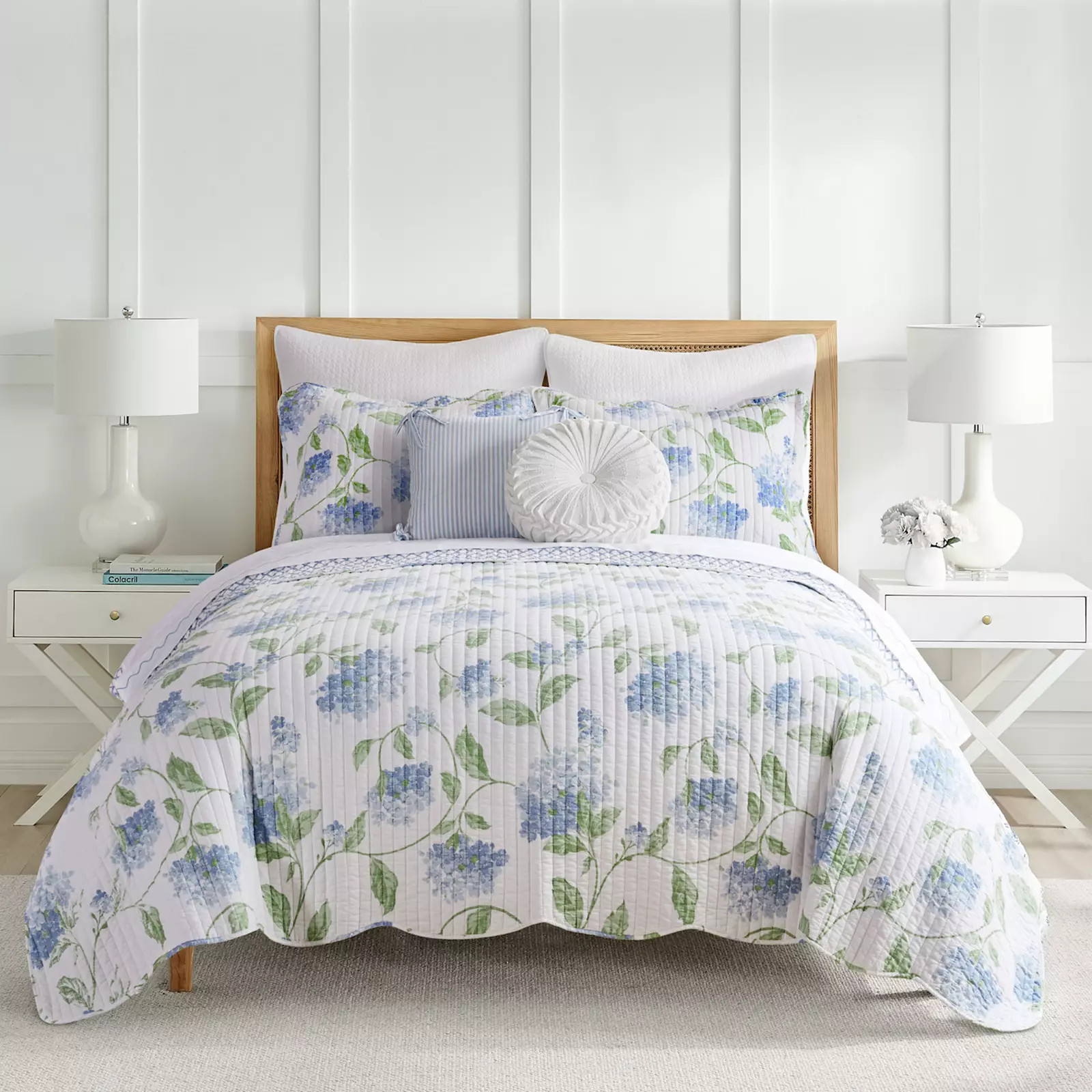 Draper James Trisa Floral Reversible Quilt Set with Shams, Green, King | Kohl's