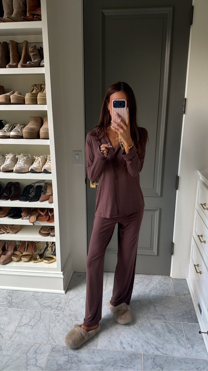 My favorite pajamas from the nsale every year! I wear a small!