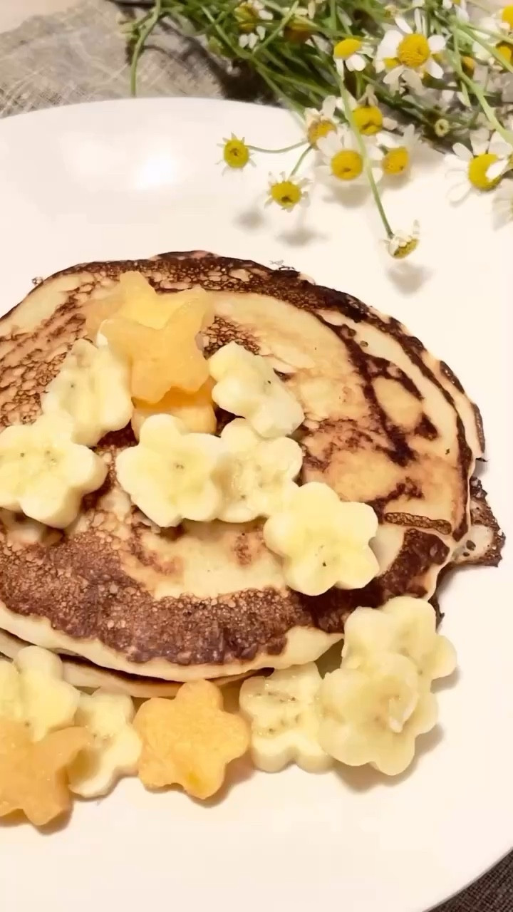 Pancakes with chocolate chips hidden, flower sprinkled of flowers and butterflies! Makes an extra special breakfast for Spring! 🥞🌼🦋☕️✨

#springishere #pancakes #flowerpancakes #homemade #breakfast #coffeetime

#LTKmorningroutine #LTKKids #LTKmomlife