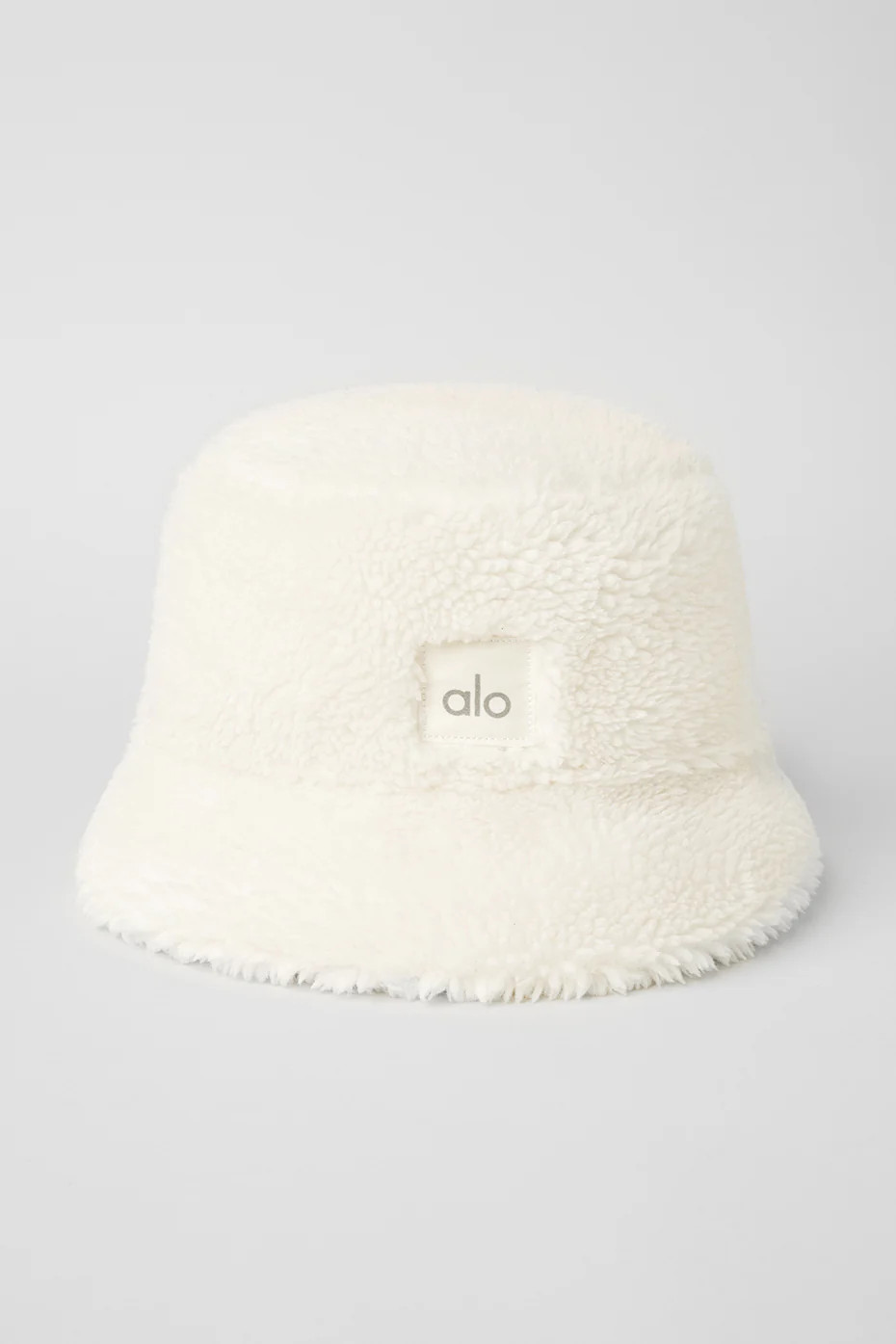 Alo YogaÅ½ | Foxy Sherpa Bucket Hat Jacket in Ivory, Size: Small/Medium | Alo Yoga (US)
