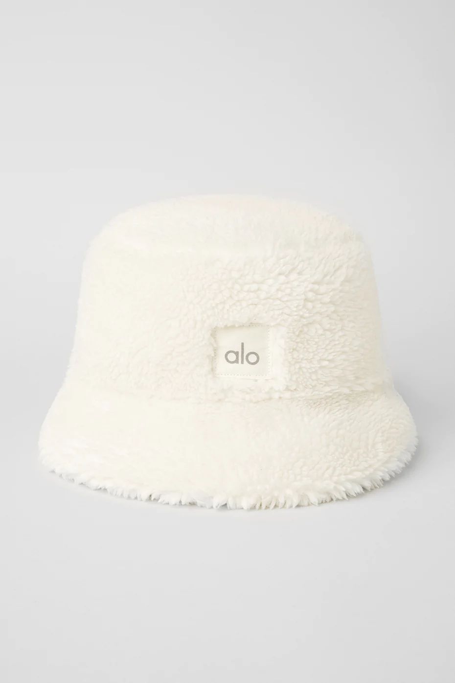 Alo YogaÅ½ | Foxy Sherpa Bucket Hat Jacket in Ivory, Size: Small/Medium | Alo Yoga