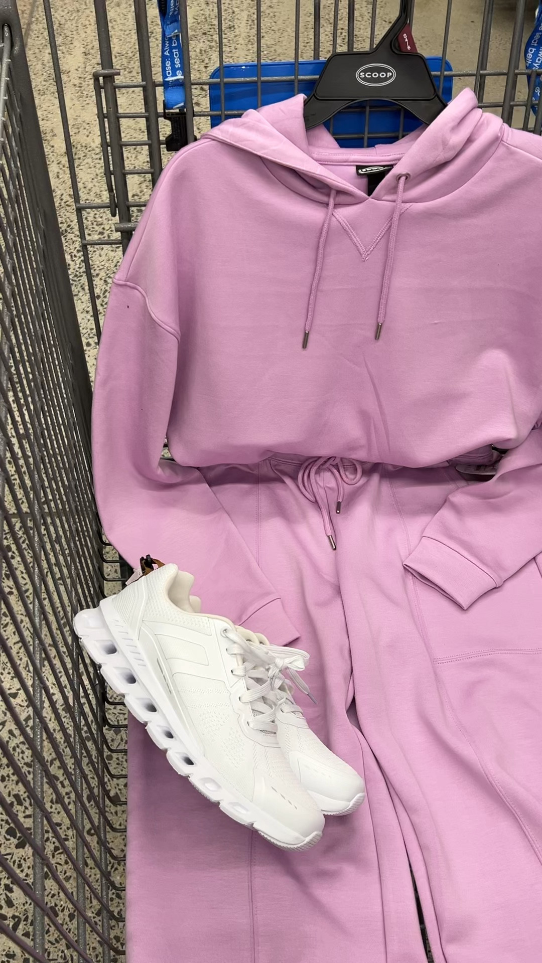 Walmart scuba knit separates in new hues, cooling fabric, great for travel and everyday casual outfits. Fits tts. #walmartfashion 