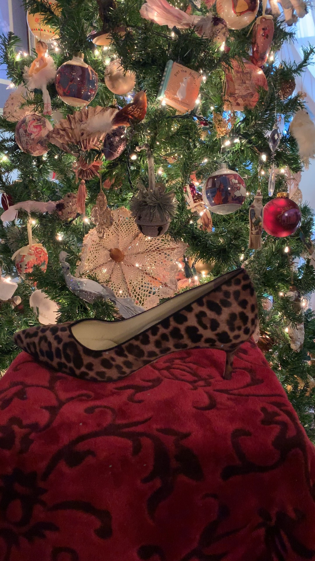 Treat yourself to the Perfect Pump for the holidays🎄🎉and on into 2026.
Start your new year with this classic style that instantly elevates any look.  I love pairing mine with jeans👖 🐆 
These pumps also make a great gift 🎁 

Follow me for more Fashion Inspiration❤️

#ltkshoecrush

#LTKHoliday #LTKGiftGuide #LTKOver40