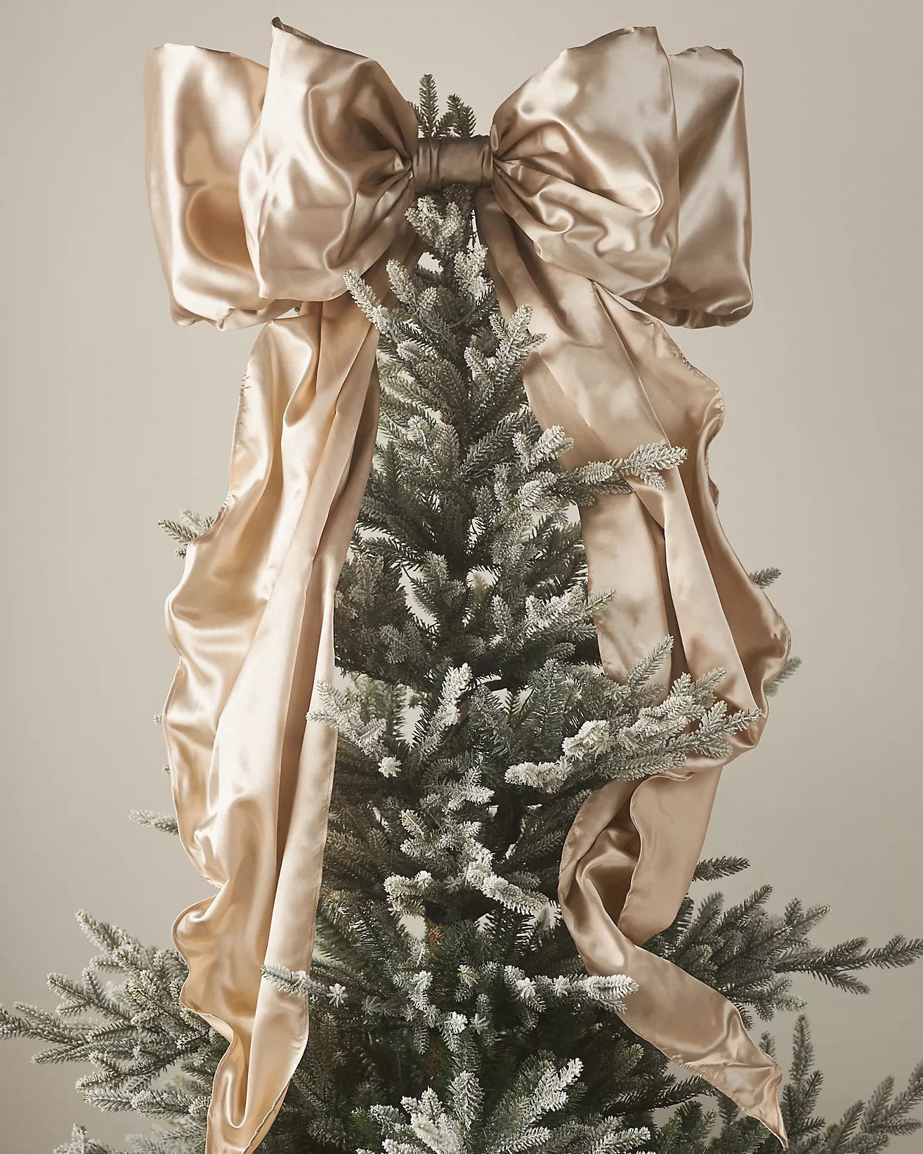 These Christmas tree toppers are holiday perfection  

#LTKStyleTip #LTKSeasonal #LTKHome