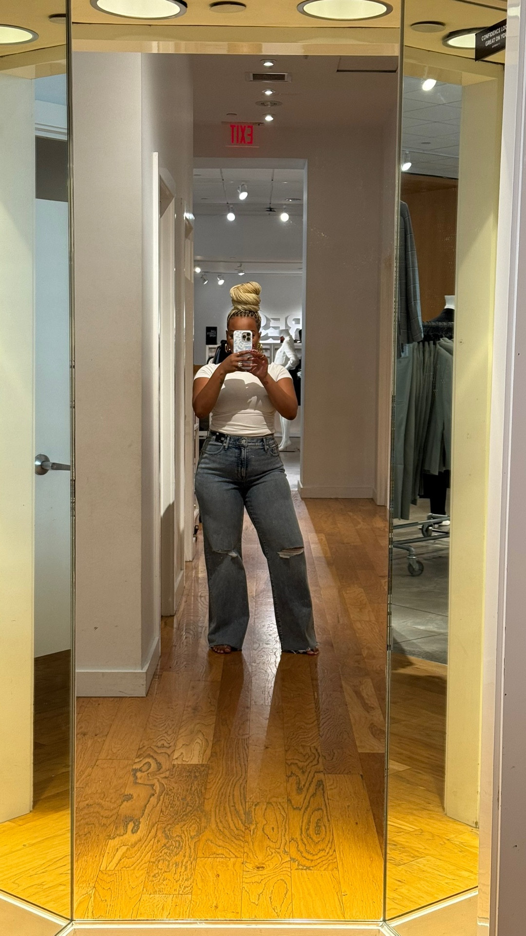 Reinvesting in my wardrobe.
Refining my personal style.
Starting with denim.
Linked on LTK 🤍


#LTKvlog