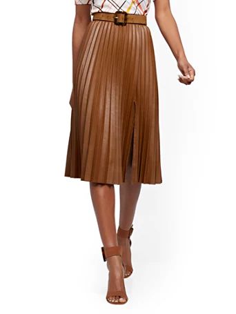 NY&Co Women's Petite Faux-Leather Pleated Skirt - 7th Avenue Brown | Size Large | Polyester/Leather | New York & Company