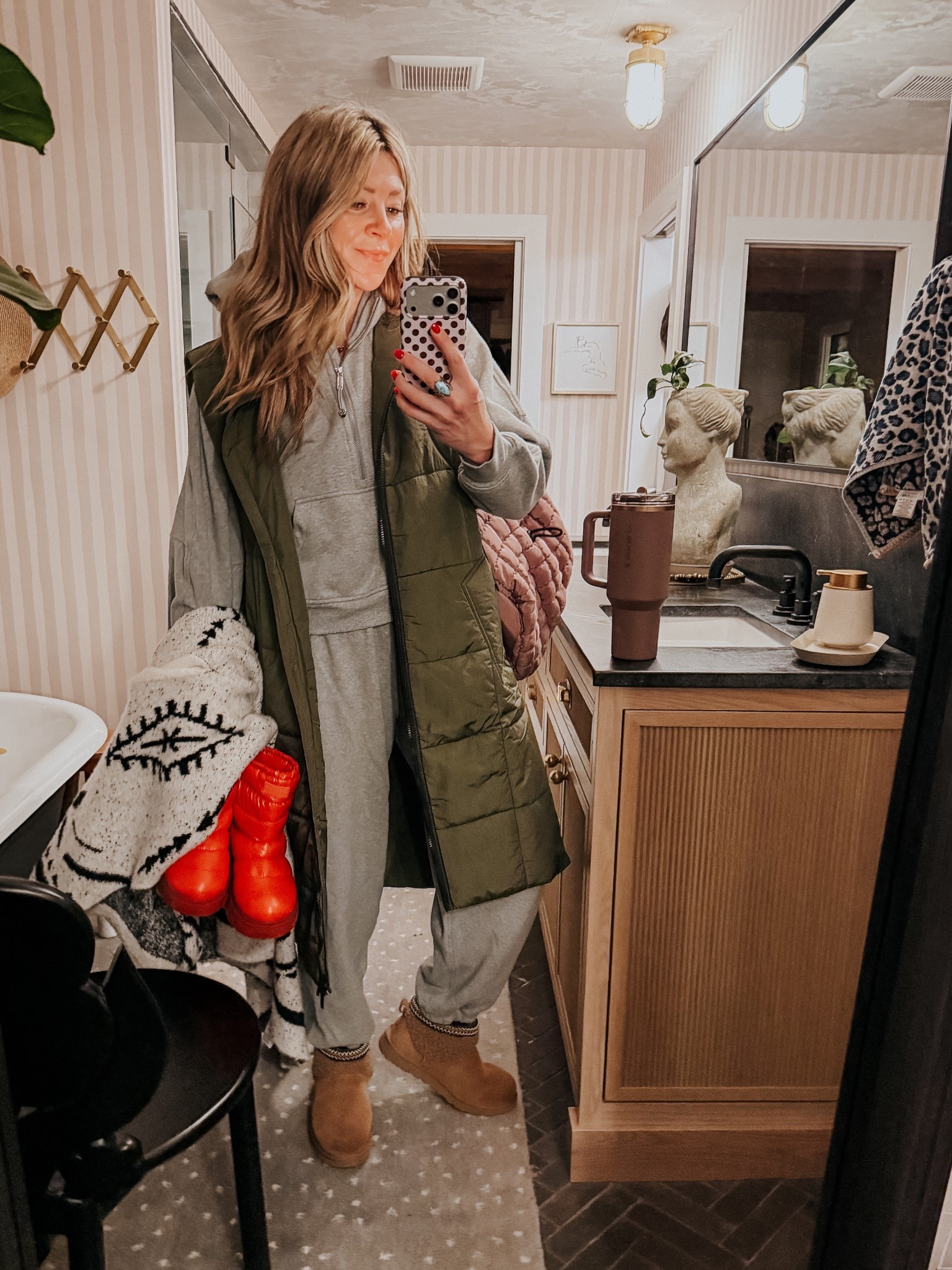 Vest in small
Set in medium 