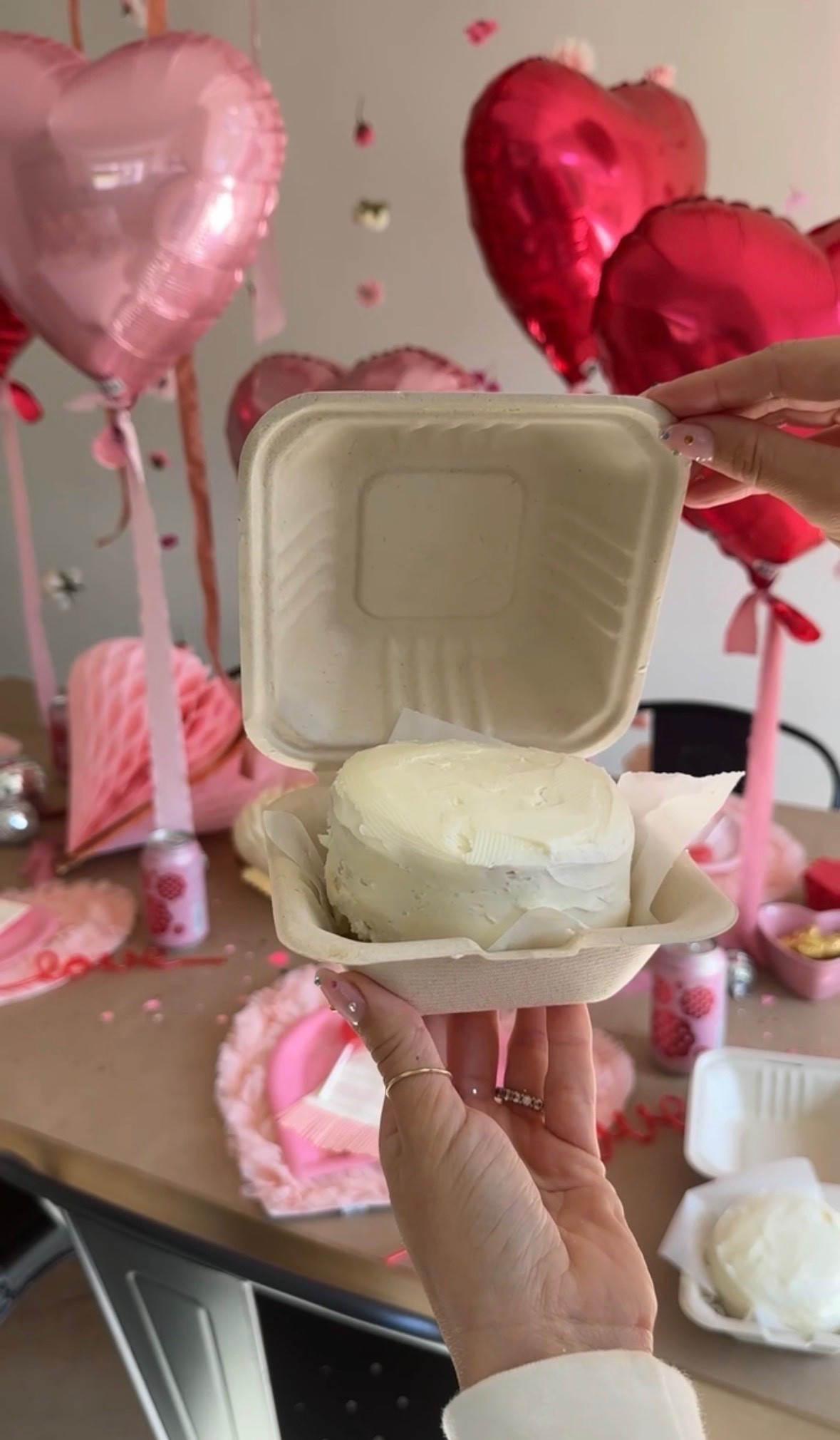 Lunchbox cakes for Galentines day!!