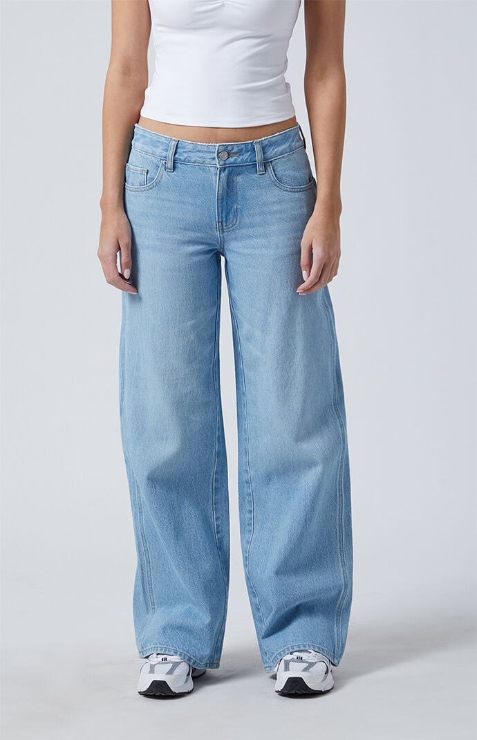Women's Casey Low Rise Baggy Jeans Pale Light Indigo in Medium Indigo - Size 27 | PacSun
