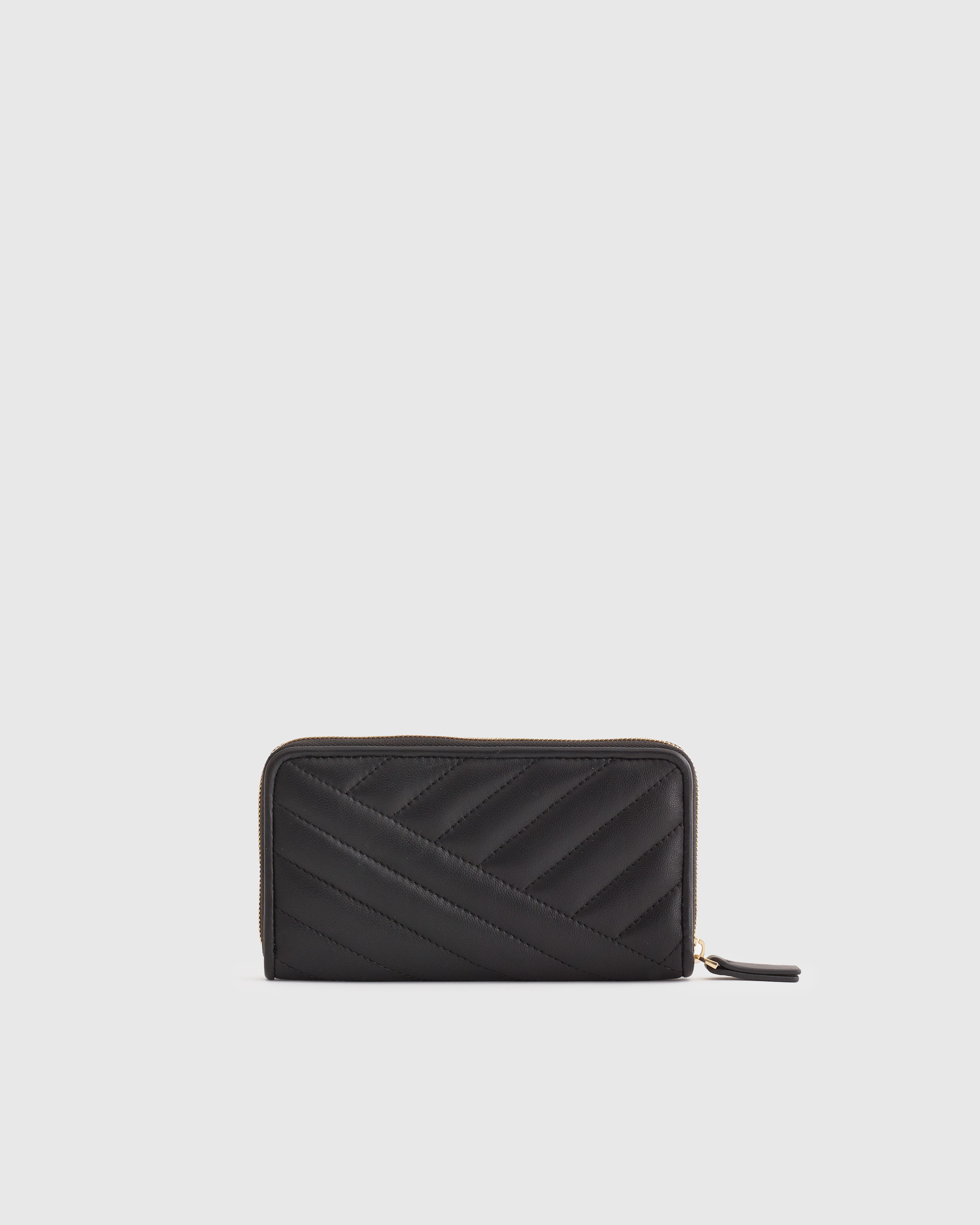 Quince | Women's Italian Leather Quilted Continental Wallet in Black | Quince