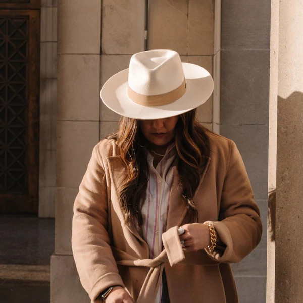 The Holly - Off White | Gigi Pip