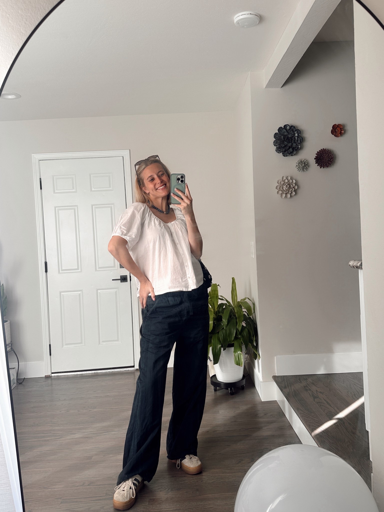 Casual bump friendly third trimester outfit 

#LTKBump #LTKmomlife #LTKootd