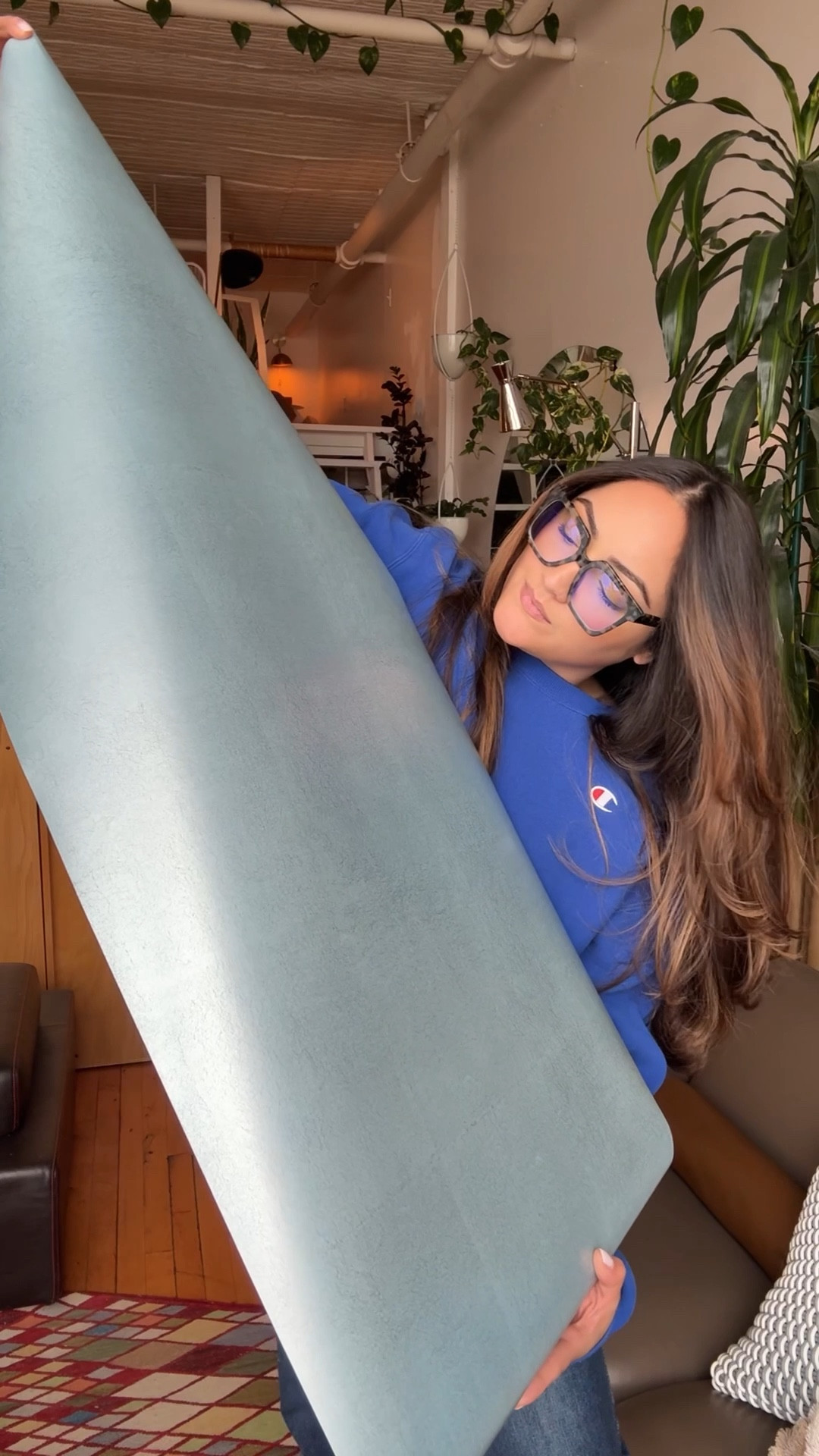 This shiny baby blue wallpaper changed everything. It’s removable, renter-friendly, and the color is even better in person. I spent hours searching for something that felt bold but still clean—and this was the one.

Linked here if you’re doing a closet makeover, lining drawers, or just want to add something unexpected inside a cabinet.

Check out how I used it in my Closet Makeover series on Tiktok @ivangellys or IG @heyivangellys!

#ltkhome #ltkfinds #ltkunder100 #removablewallpaper #budgetdecor #apartment #homedecor #target

#LTKSaleAlert #LTKWatchNow #LTKHome