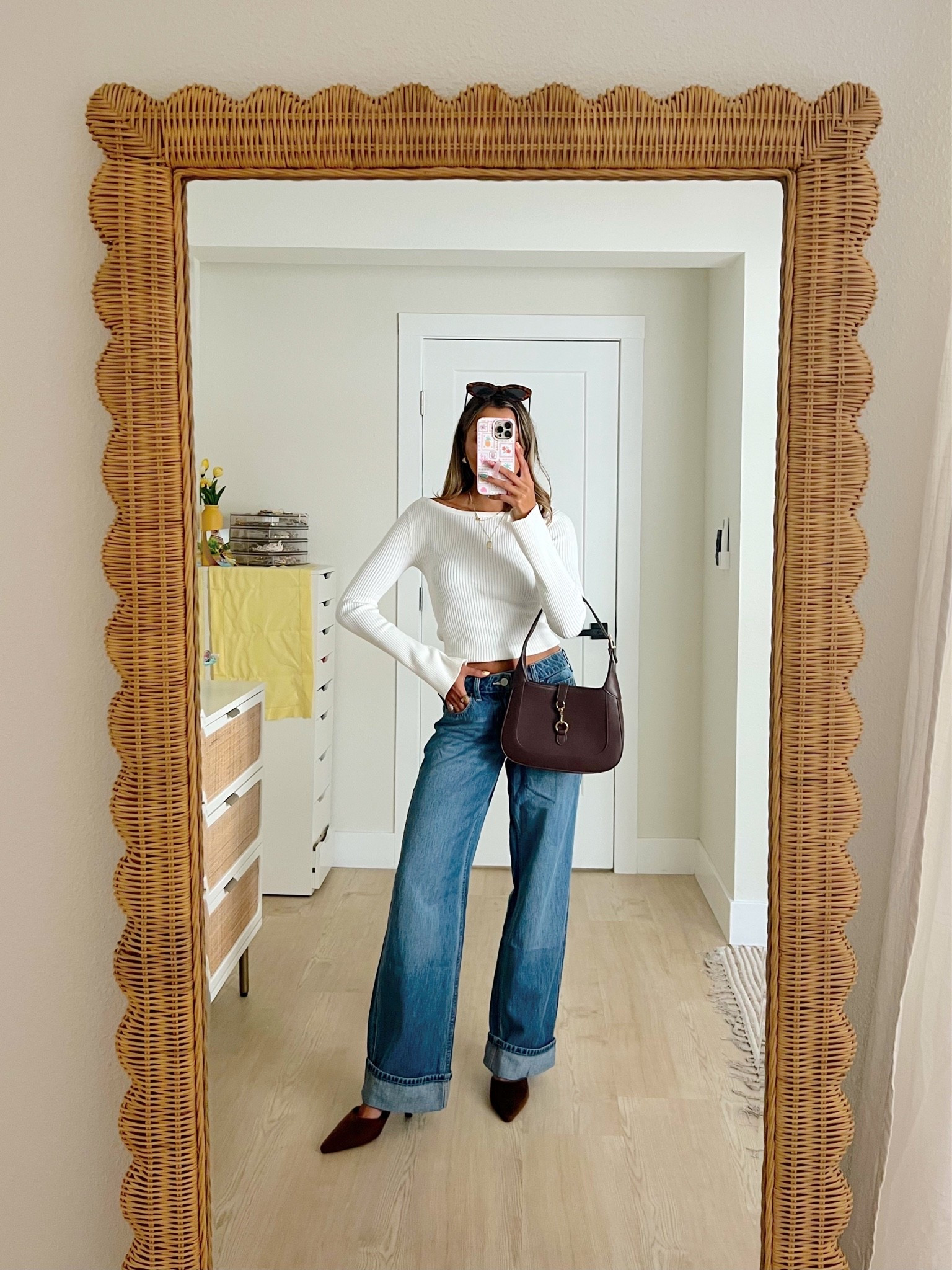 Fall transition outfit from Hollister 25-40% off sale. Use code HCOMCKENZIE for an extra 15% off. XS top 00 regular bottoms 💕

#LTKootd