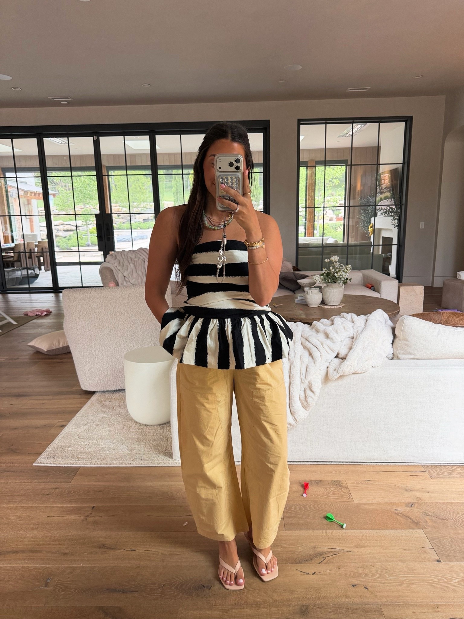Top: 8
Pants: medium

Dressupbuttercup.com #dressupbuttercup #dederaad

#LTKdayinmylife #LTKPetite #LTKootd
