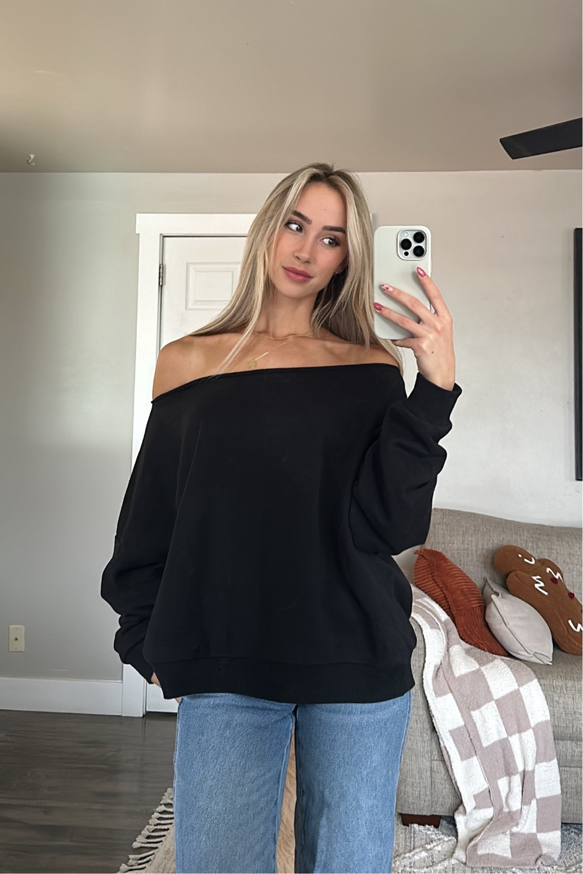 Off shoulder long sleeve, SO comfy! I got an XL for oversized fit but could’ve also done a L! (Usually a size S for reference)

#LTKSeasonal #LTKFindsUnder50