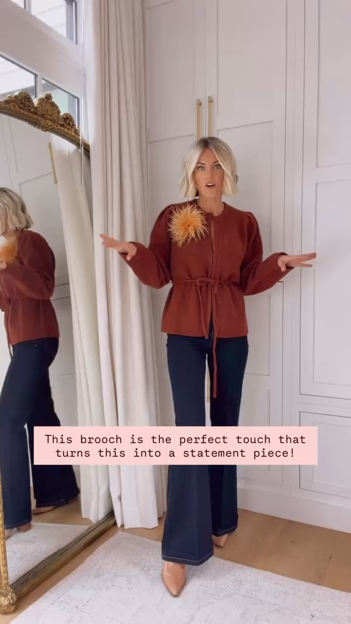 Love this feathery brooch and color palette for a chic fall look! The prettiest shade of warm brown and flare jeans 😍 wearing xs top, 2 jeans

Loverly grey, Walmart fashion, dark wash jeans, fall fashion, everyday fall outfit