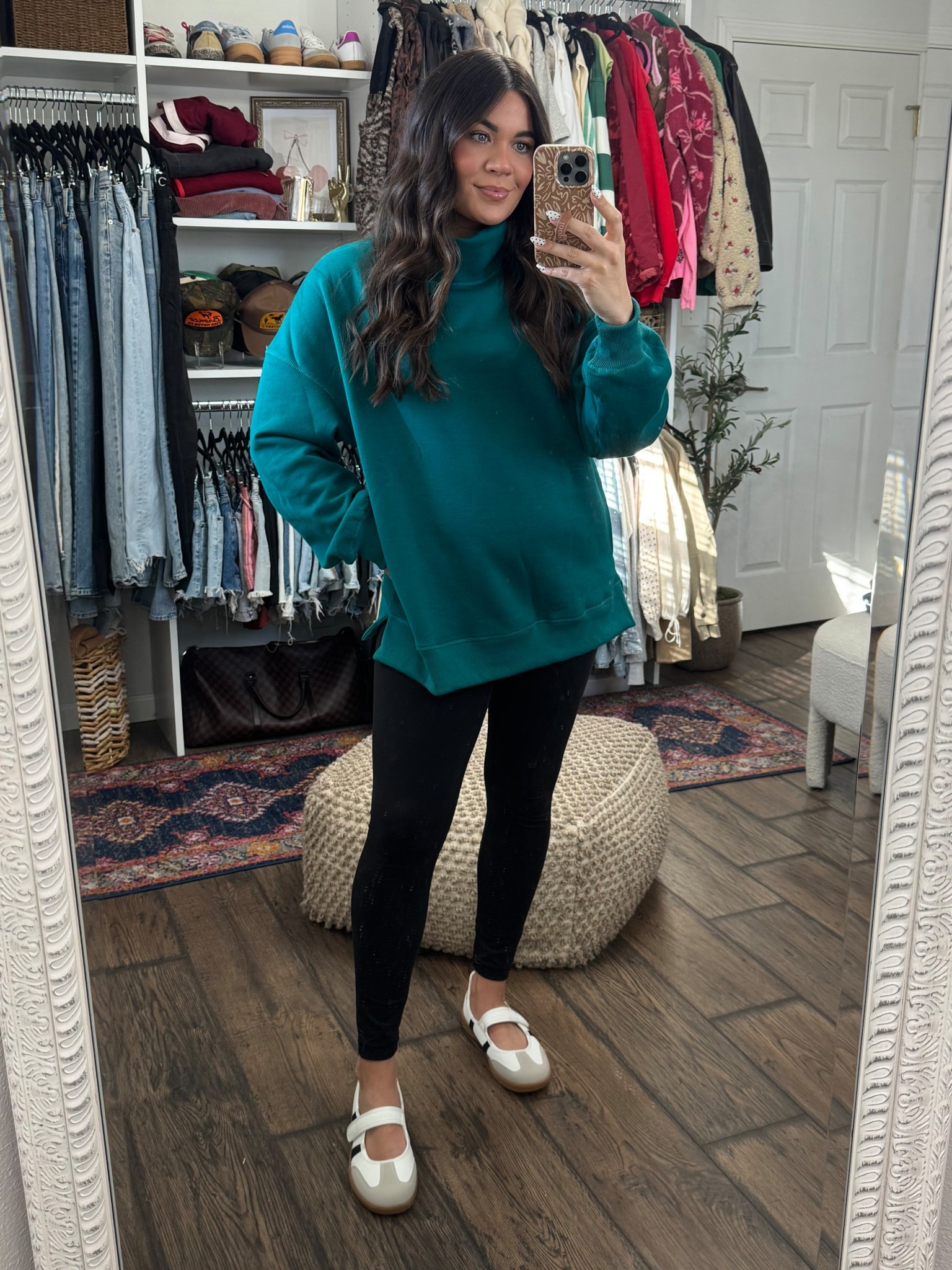 Amazon sweatshirt- size medium 


#LTKootd #LTKSeasonal