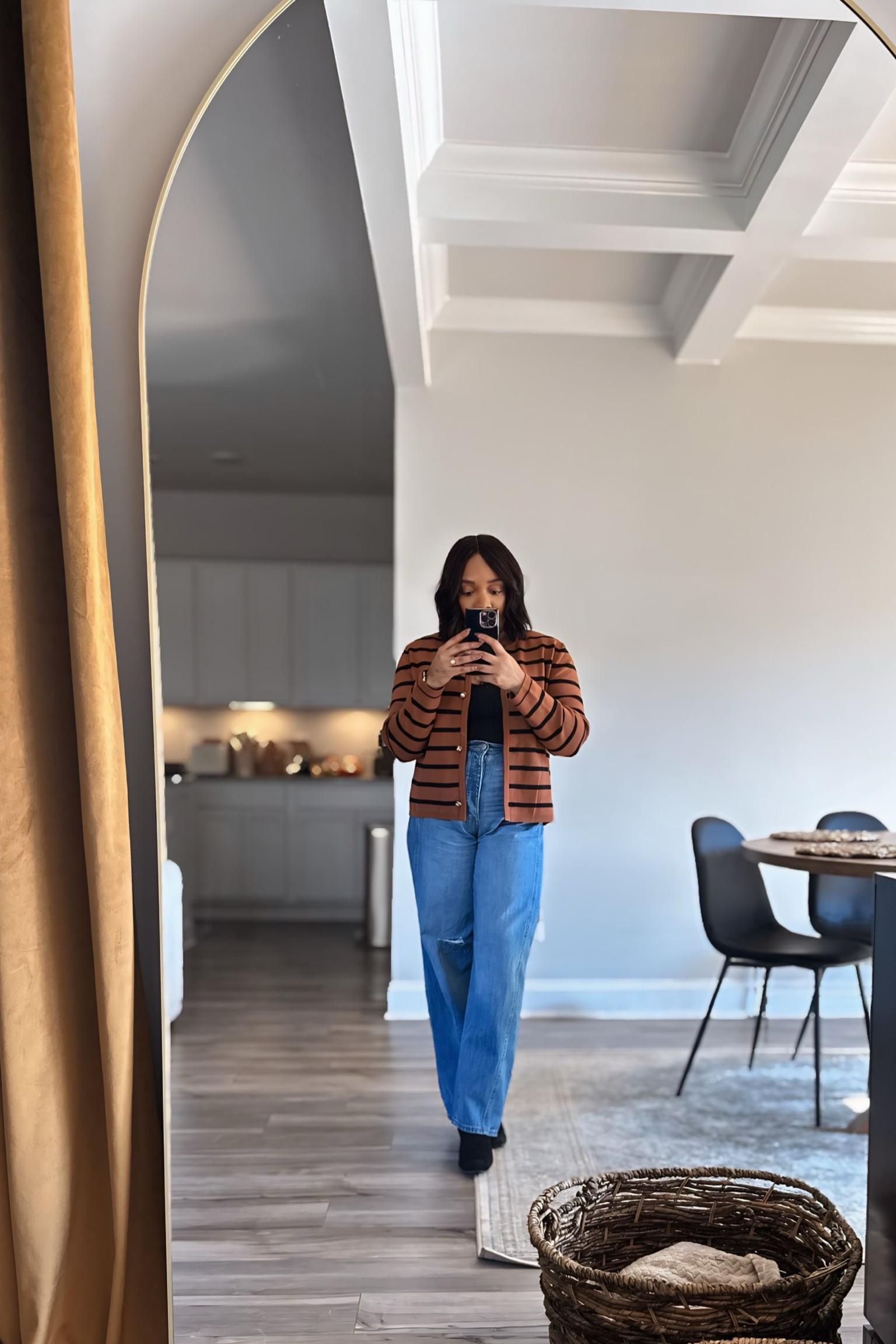 A simple day-at-work look 👀 

#LTKMidsize #LTKFindsUnder100 #LTKStyleTip