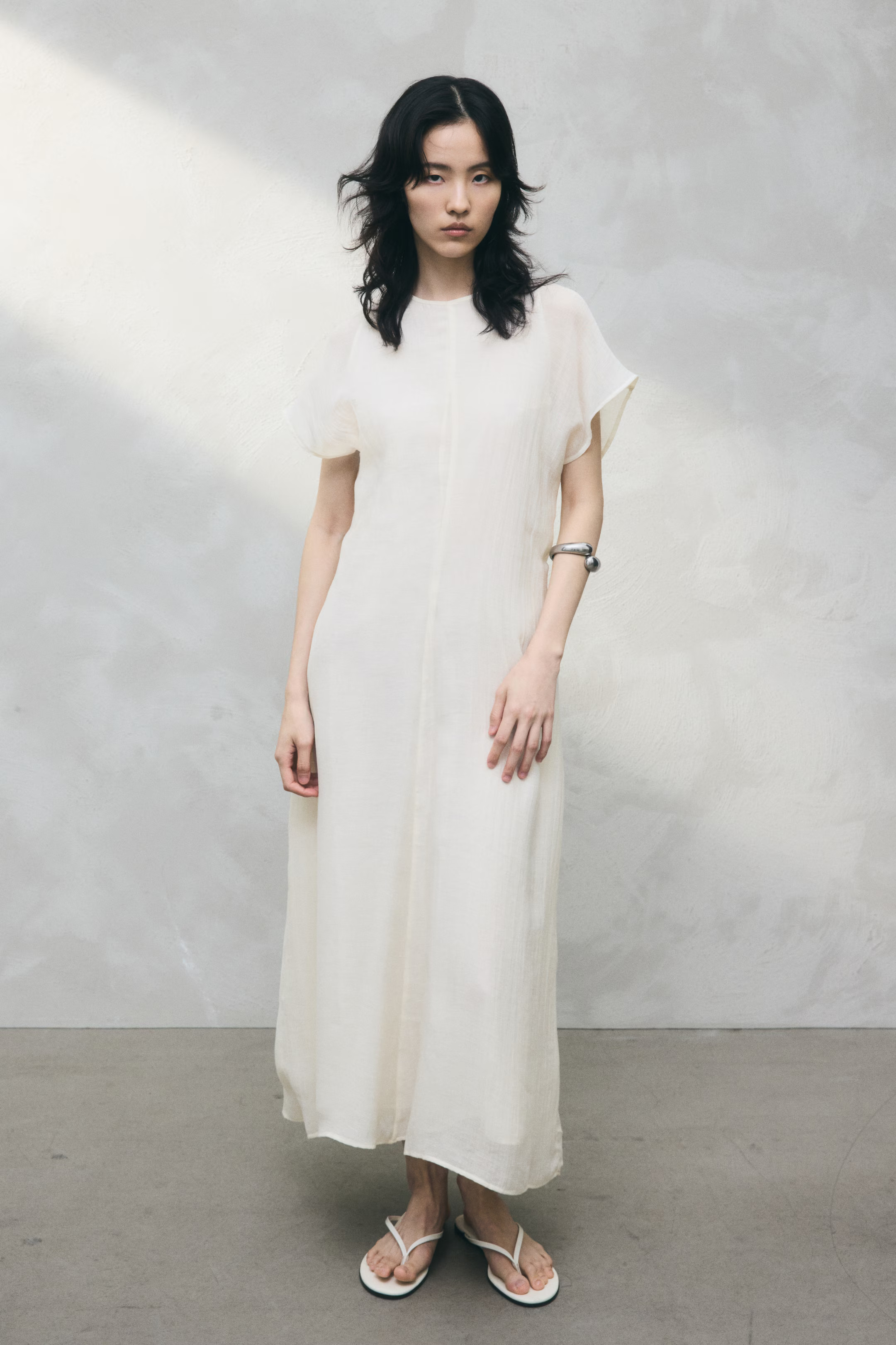 Linen-blend dress | H&M (UK, MY, IN, SG, PH, TW, HK)