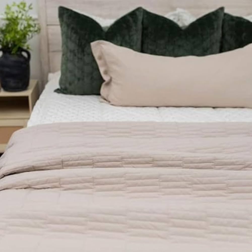 Beddy's Tan Piano Tile Quilted Blanket, Dual Sided Tan Cotton Exterior and Pink Soft Minky Interi... | Amazon (US)