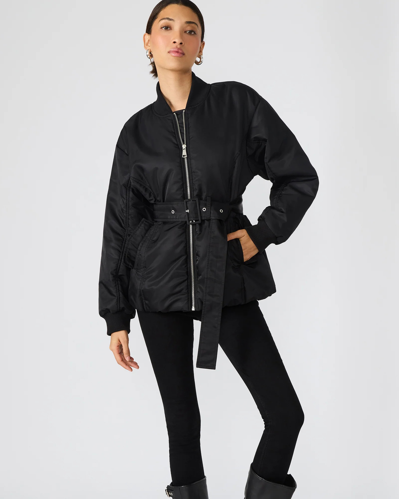 ERYN Black Long-Sleeved Puffer Belted Zip-Up Women's Jacket | Steve Madden (US)