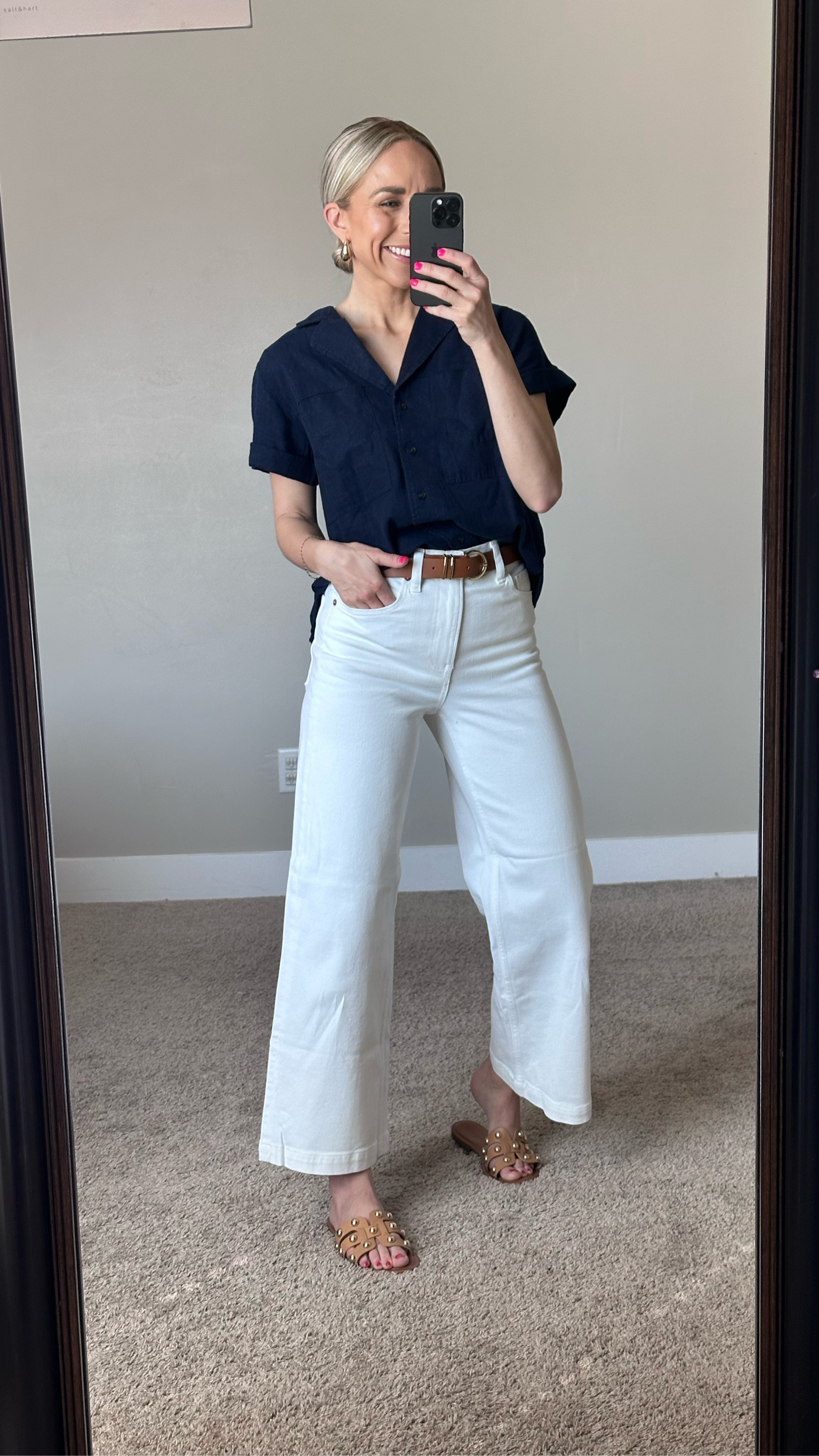 The perfect classic outfit combo! 

Top: TTS 
Jeans: size down one size 

#LTKstyletip #LTKfindsunder100 

#LTKSeasonal